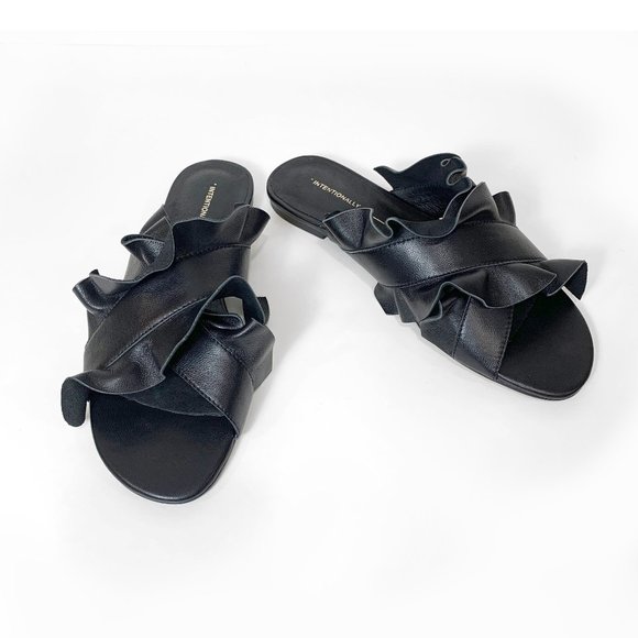 INTENTIONALLY Cake Ruffled Cross Strap Sandals - Picture 2 of 4
